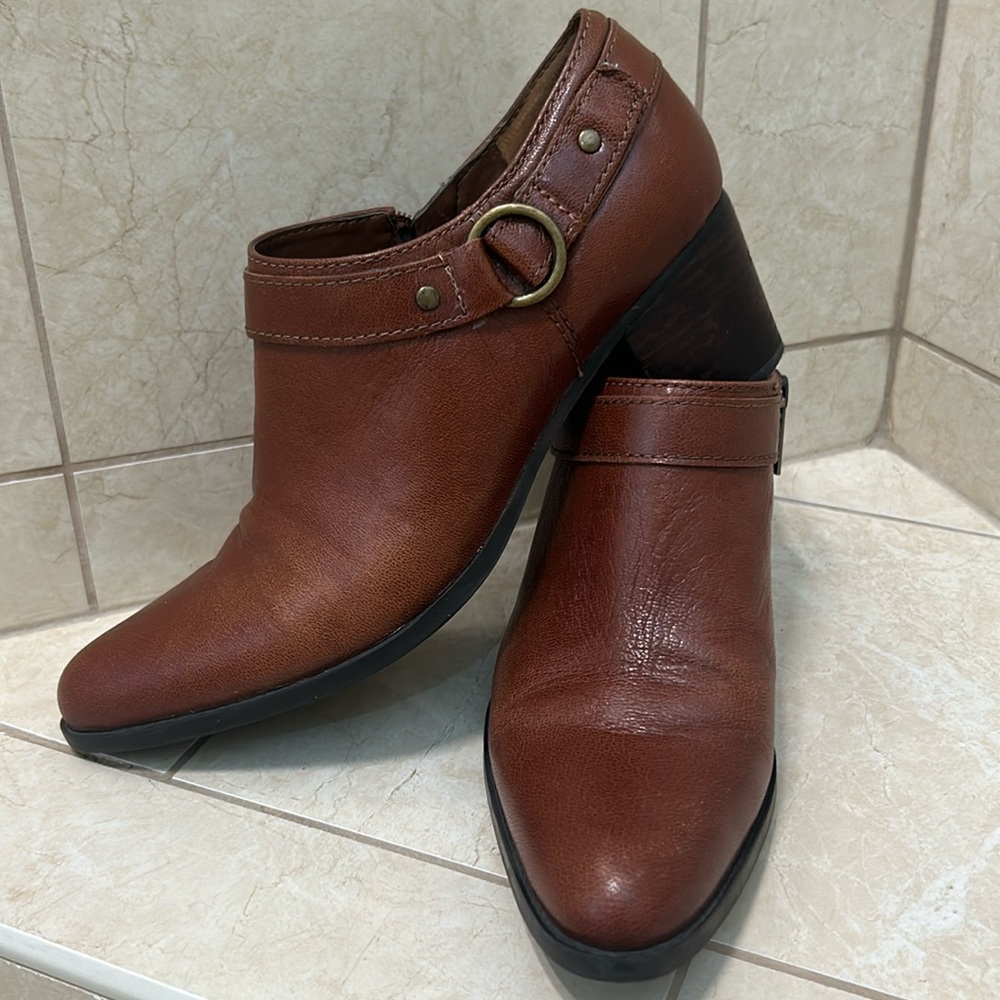 Leather booties